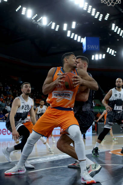 了巨大的优 了巨大的优