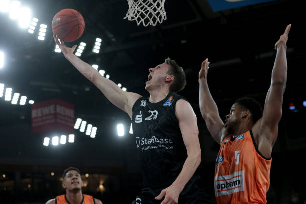 守多次化解 守多次化解