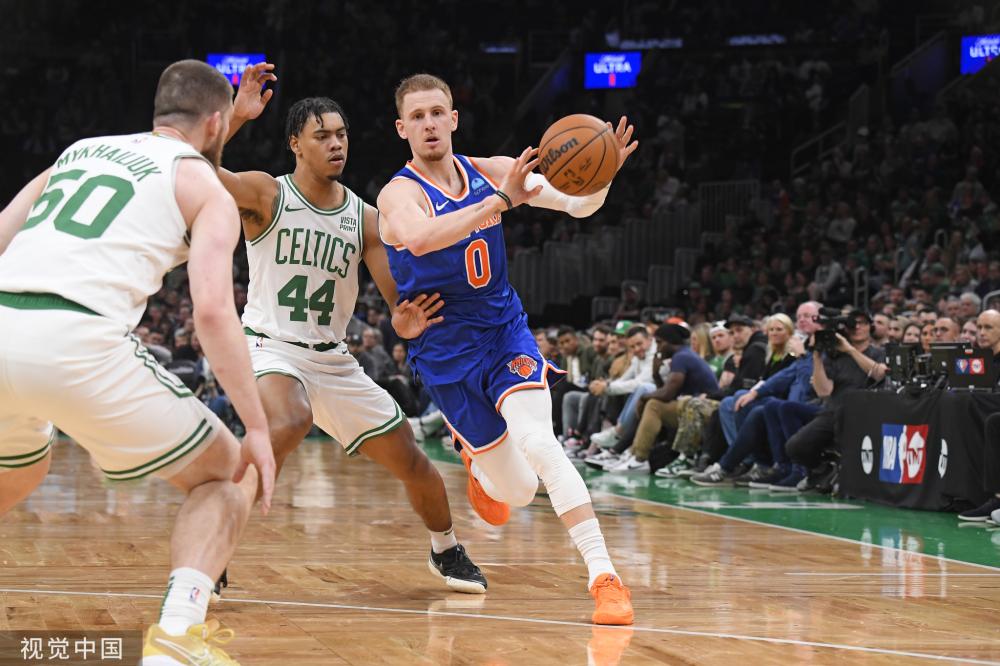 美网战报：最大冷门，世界第3出局；中国4进2，金花德比变闹剧！